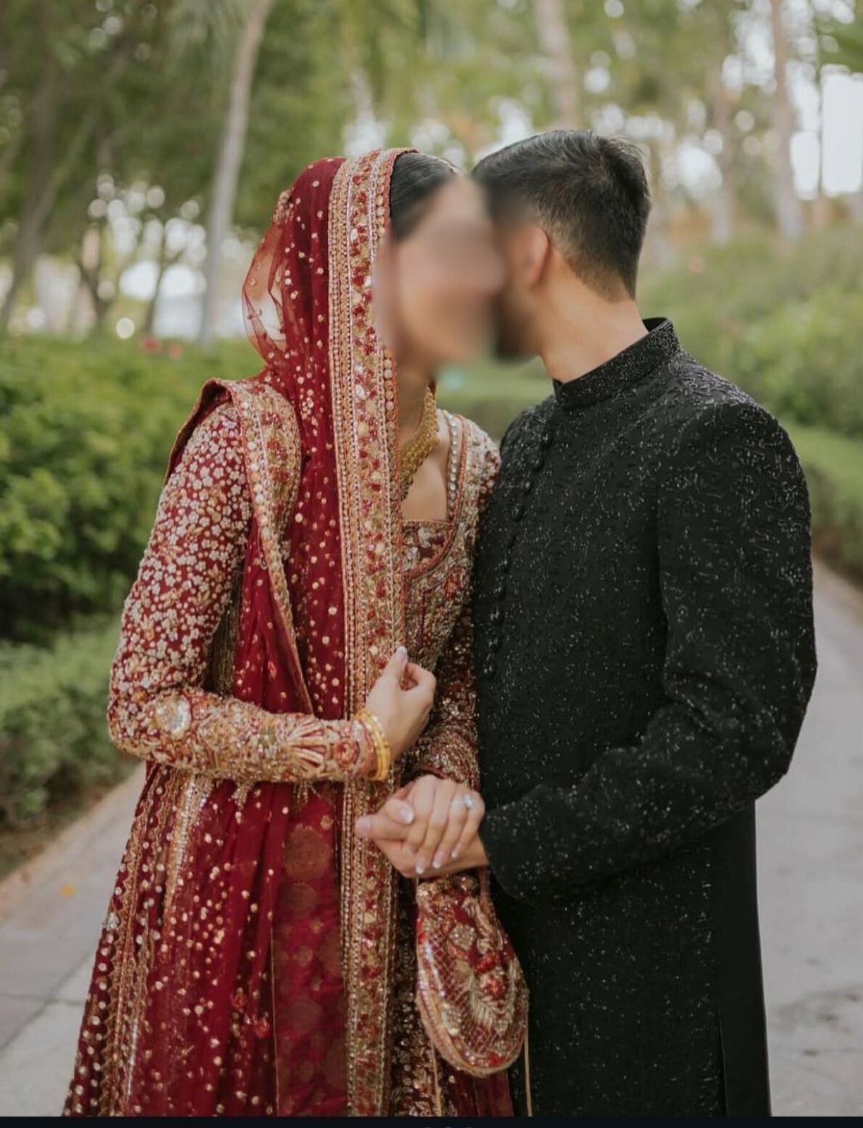 Tena Durrani Crimson Zari Bridal Lehenga - Image 2