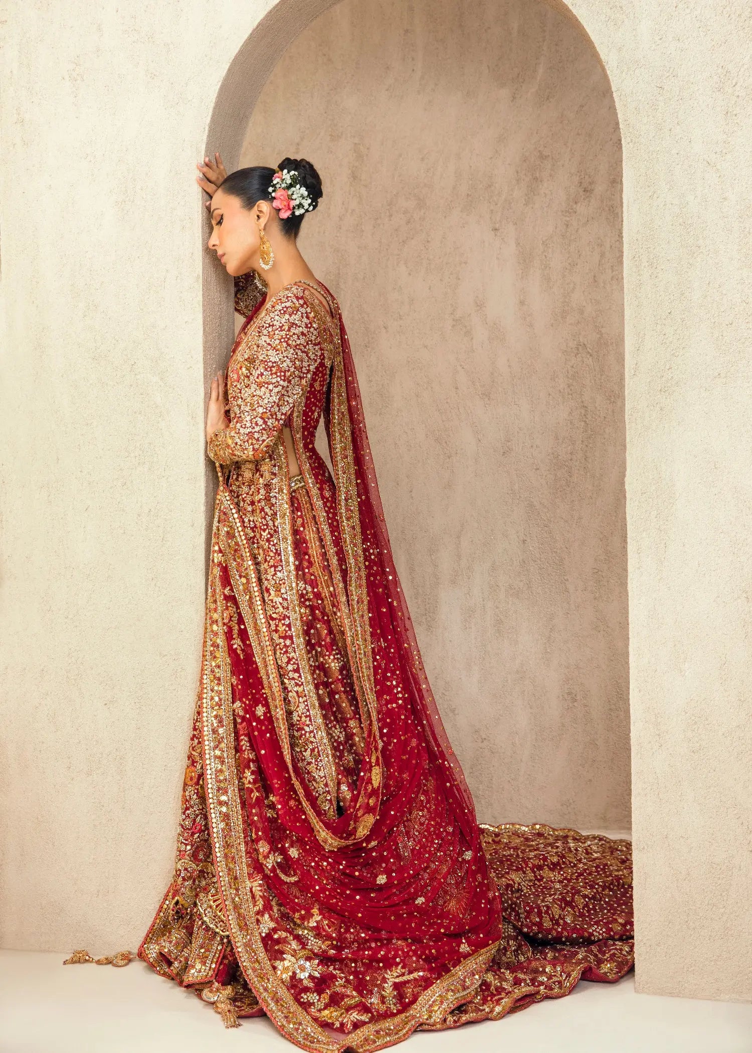 Tena Durrani Crimson Zari Bridal Lehenga - Image 7